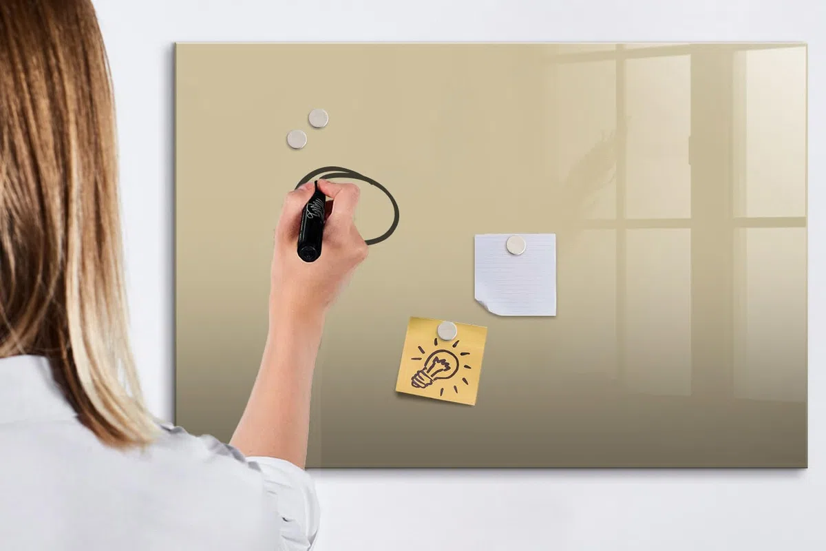 Magnetische Glas-Planungstafel inkl. Neodym-Magnete, Marker & Schwamm | Stilvolle Schreibfläche | Ideal für Meetings, Küche & Homeoffice- 90x60 - Beige